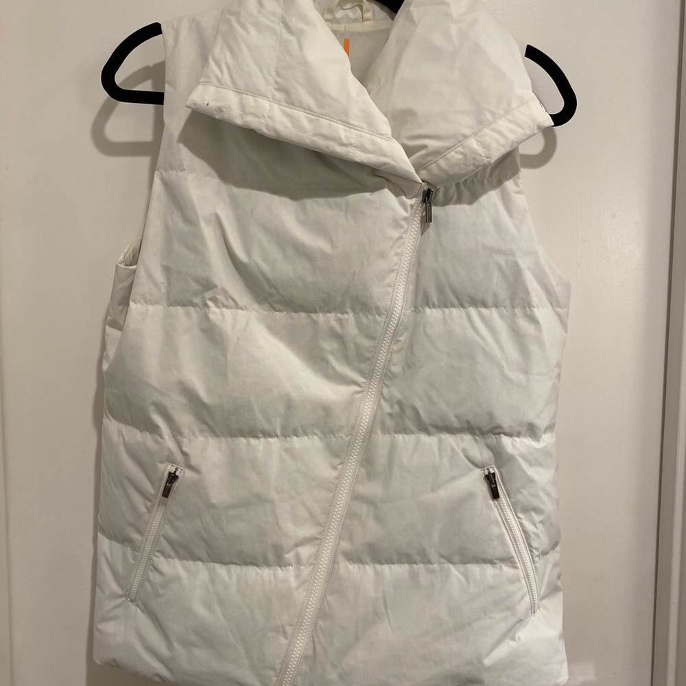 White down vest. Medium. Asymmetrical zipper. Lucy. Excellent condition